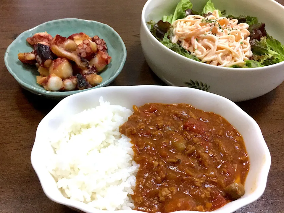 キーマカレー、タコの唐揚げ、パスタサラダ|りかさん