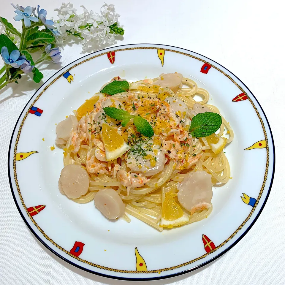 Snapdishの料理写真:帆立のレモンクリームパスタ|jarinkoさん