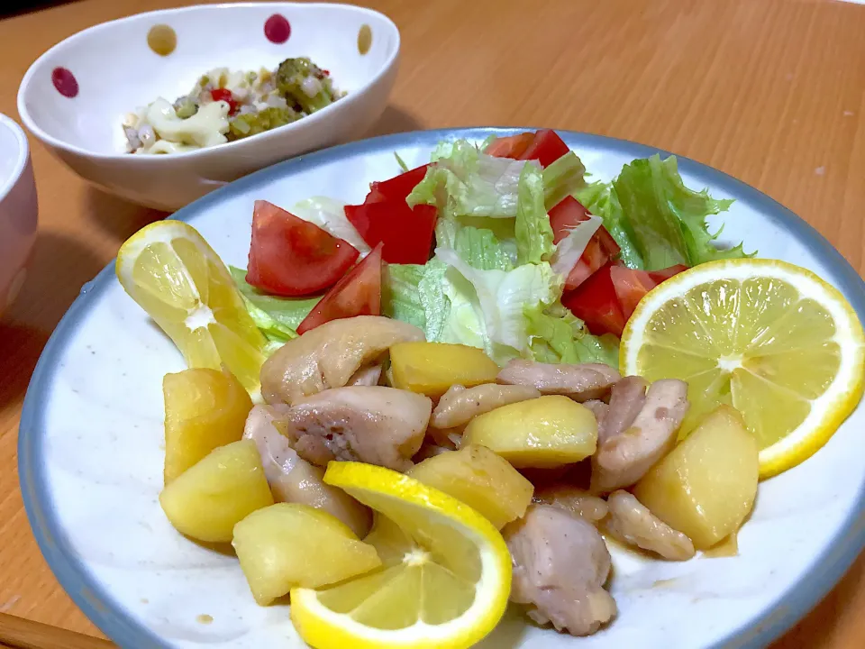 ✿鶏肉のはちみつレモン醤油焼き
✿十六雑穀とパスタのサラダ|miya( ¨̮ )さん