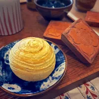 Snapdishの料理写真:蛋黄酥egg-yolk puff|sueさん