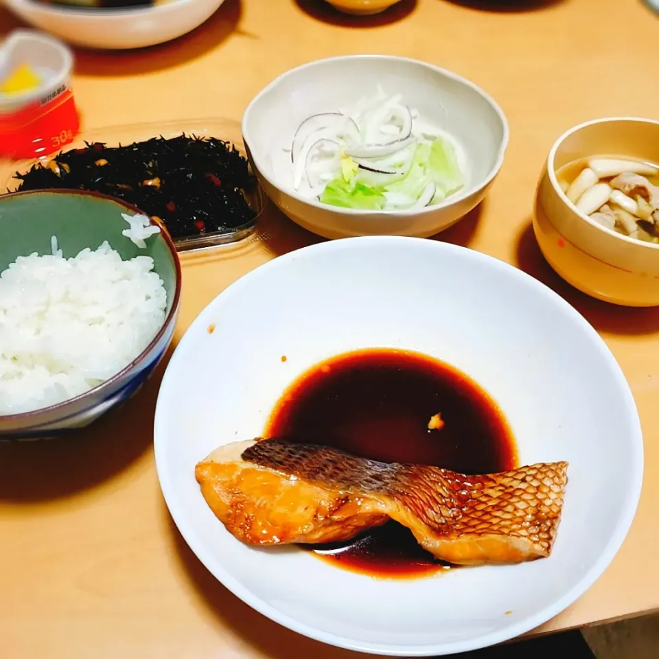 Snapdishの料理写真:真鯛の煮付け|early tasteさん