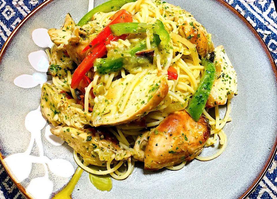 Grilled Chicken Pasta in Cilantro Pesto|Jaimie Alvarezさん