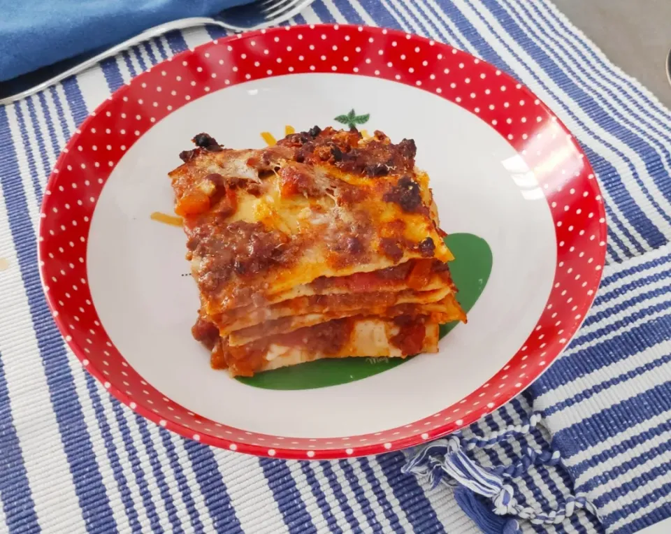 Snapdishの料理写真:Lasagne with ragù sauce|Ery_05さん