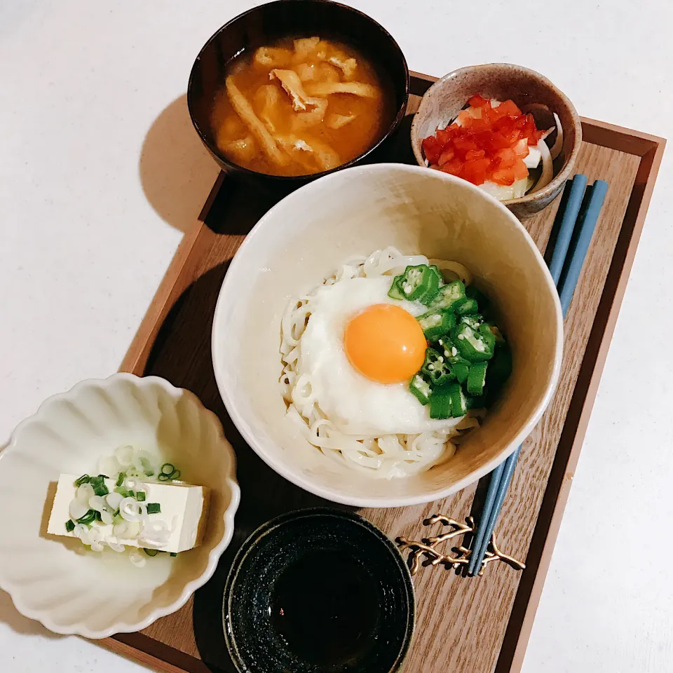 Snapdishの料理写真:月見オクラ山かけうどん🥚|まるのひとの母ちゃん。さん