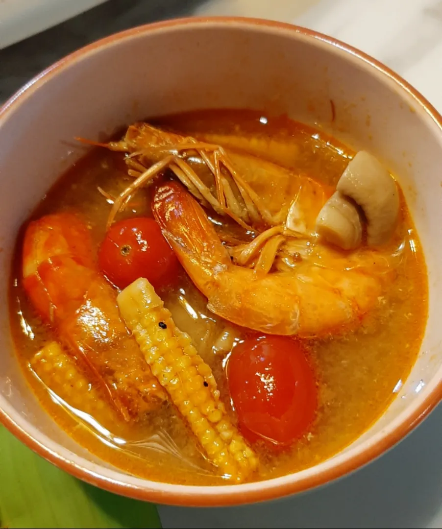 prawn tom yum soup|ģřãçîöůşさん