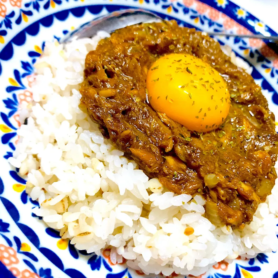 Snapdishの料理写真:レンジでできる鯖缶無水キーマカレー|奏 kanadeさん