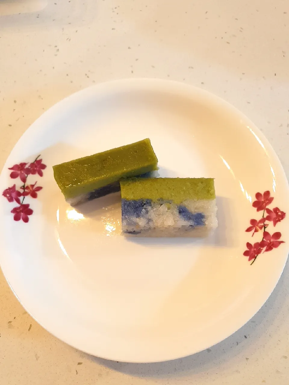 Snapdishの料理写真:Kueh Salat|Berry Berryさん