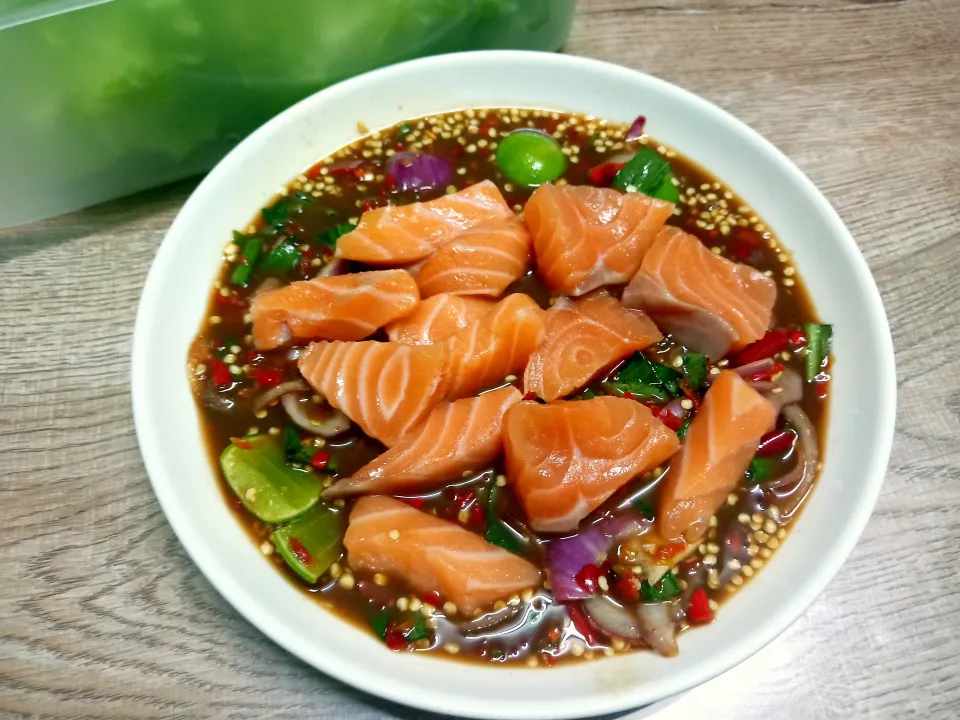 Salmon salad  😋😋|Auiiさん