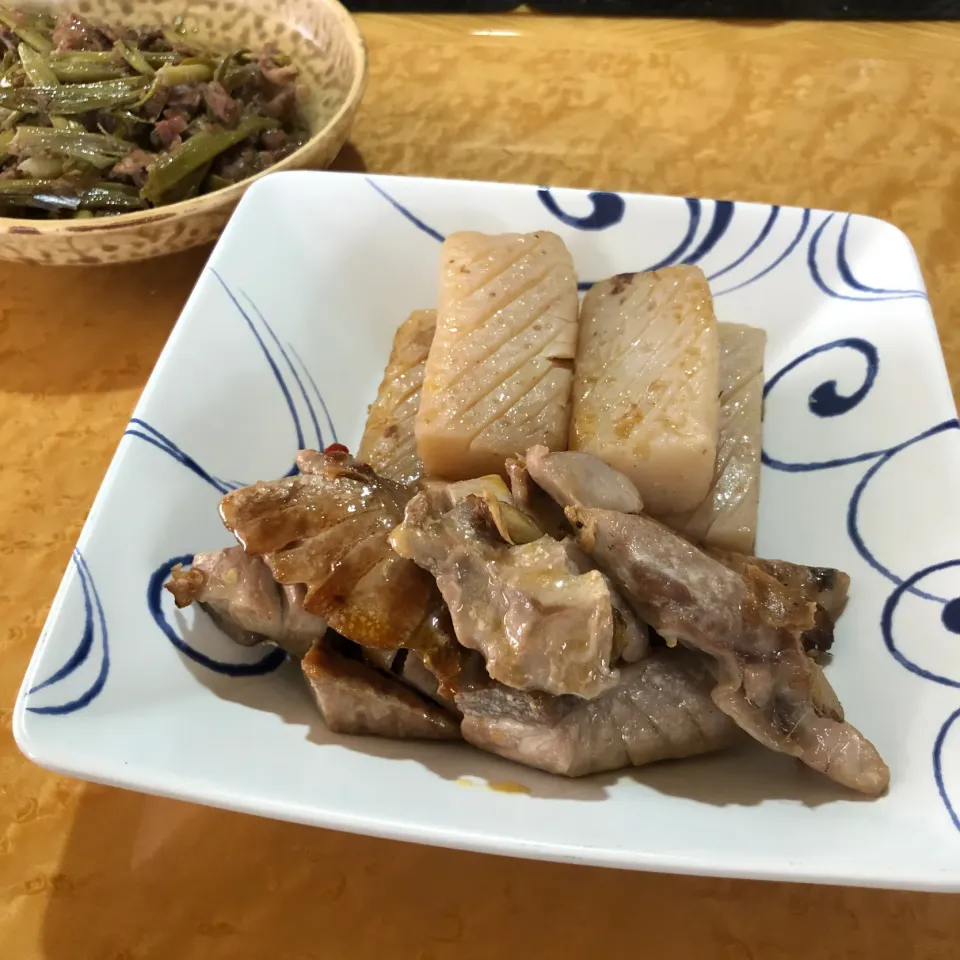 アライさんさんの料理 これは美味い😋コンニャクとマグロのペペロンチーノ風|佐野未起さん