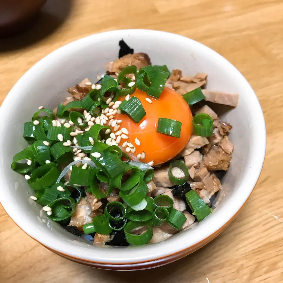 Snapdishの料理写真:ミニ焼豚丼♪|いくさん