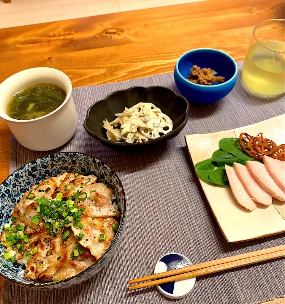 Snapdishの料理写真:ネギ塩ロース丼定食|Chiさん