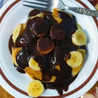 pancakes with chocolate & Bananas. 🍌🍫|lamisさん