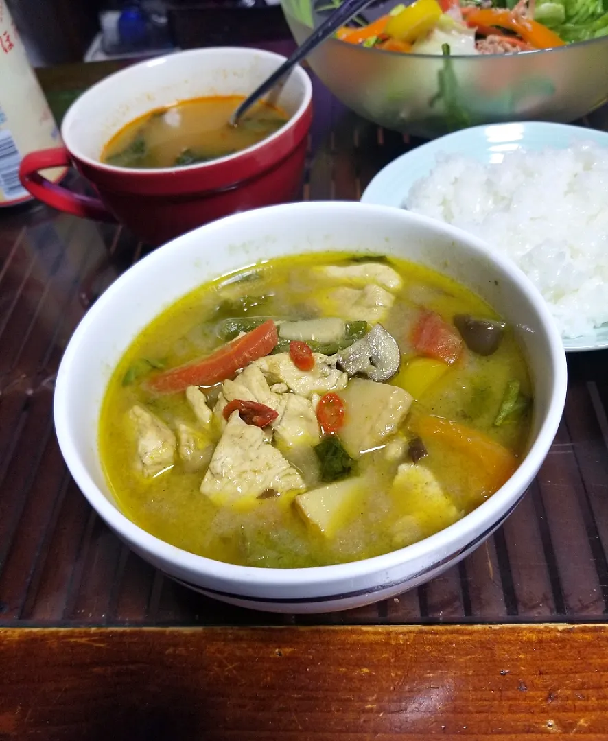 タイ旅行で買ってきたカレーペーストを使って本格的グリーンカレー🍛☺️♪|dai.noriさん