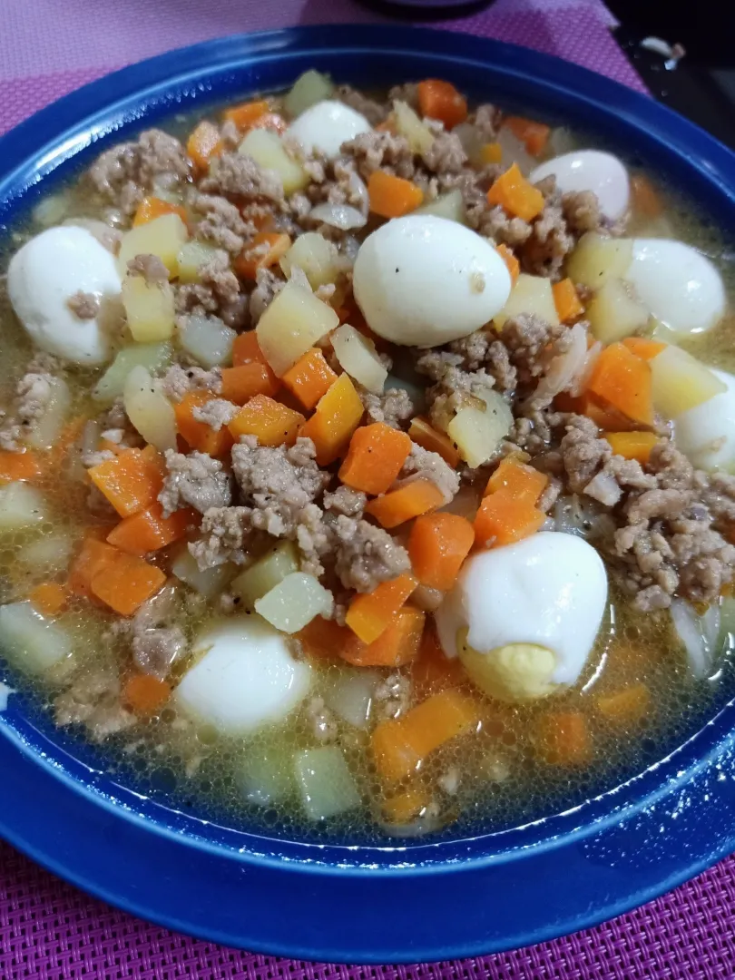 Picadillo with quail eggs!|Cooking Joyさん