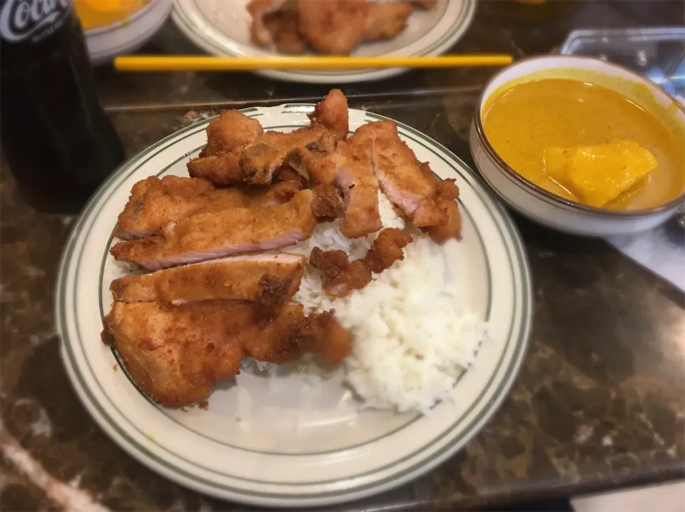 Snapdishの料理写真:Pork chops with curry sauce|Mak Toniさん