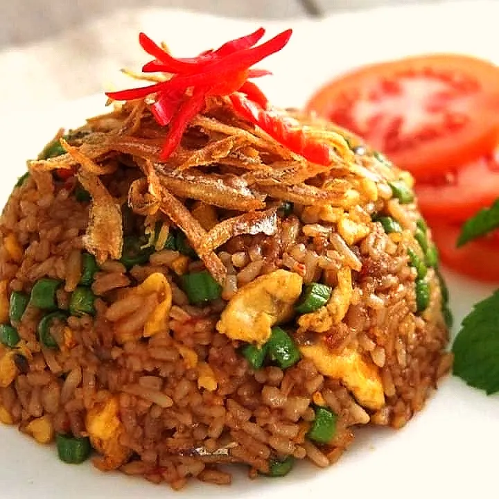 Nasi goreng  ayam ikan teri|Jaim Hasibuanさん