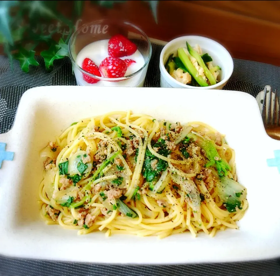 ほうれん草とひき肉のバター醤油パスタ|ポコさん