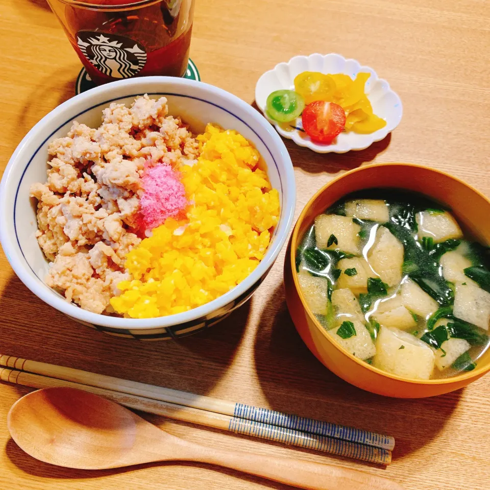 そぼろ丼♡|38cさん