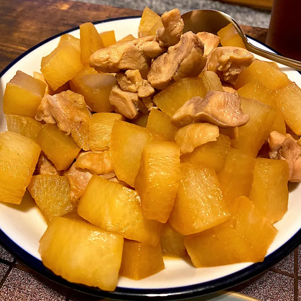 鶏肉と大根の煮物|なつこさん