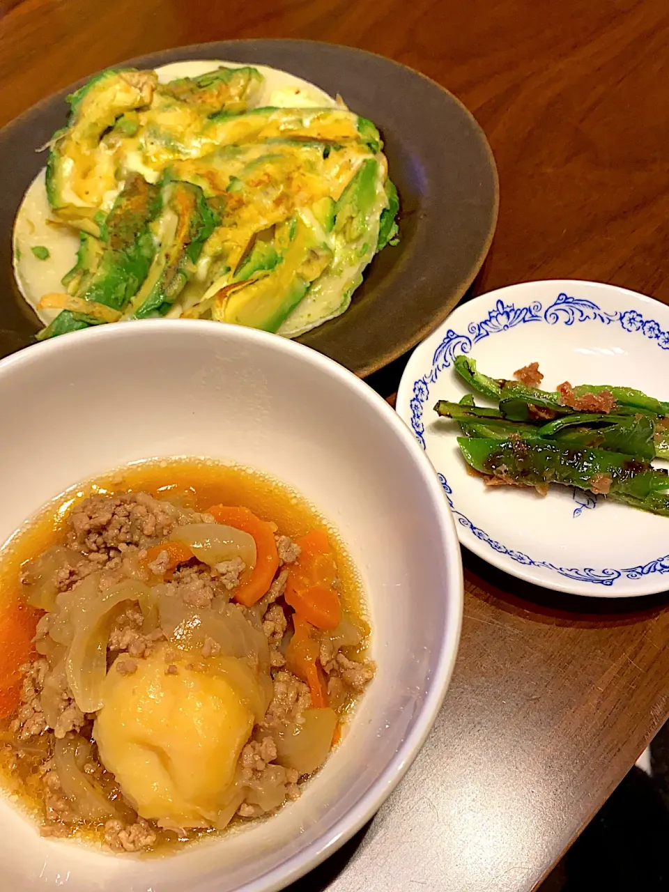 肉じゃが　アボガドのお焼き　ピーマンの焼きびたし|あきぷーさん