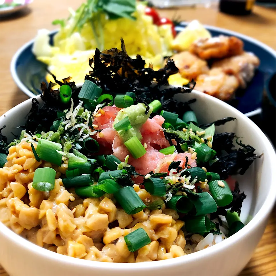 ネギトロ納豆丼、唐揚げ|にこりんさん