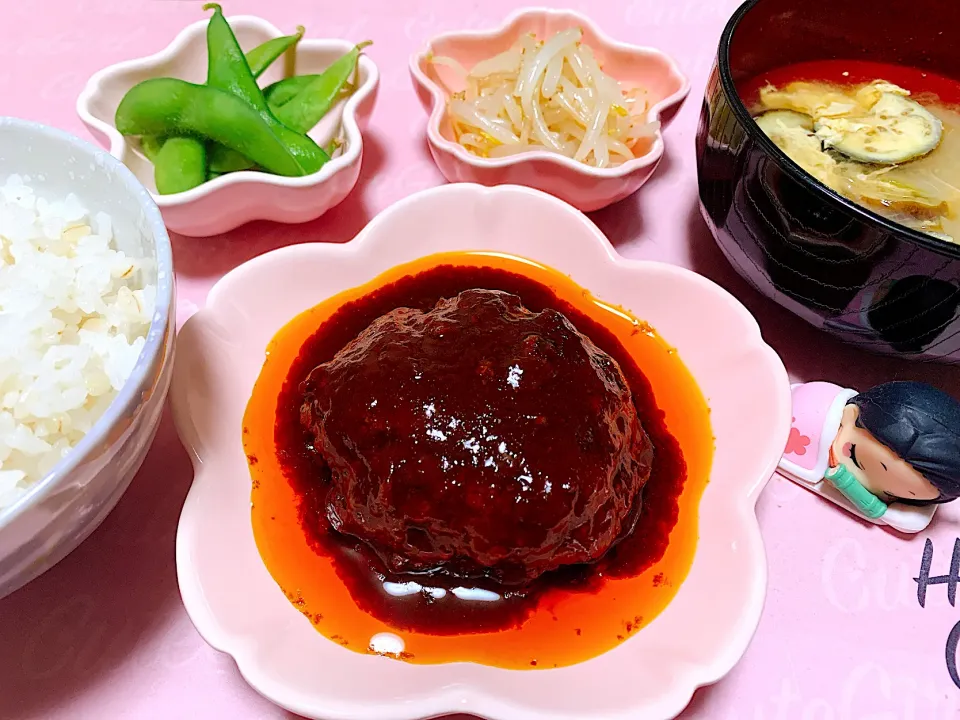 肉汁やばい煮込みハンバーグ定食🌷|くろねこっく🐈‍⬛さん