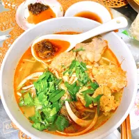 Bún Bò Huế (Vietnamese Spicy Beef Noodles)|Nguyen Thaoさん