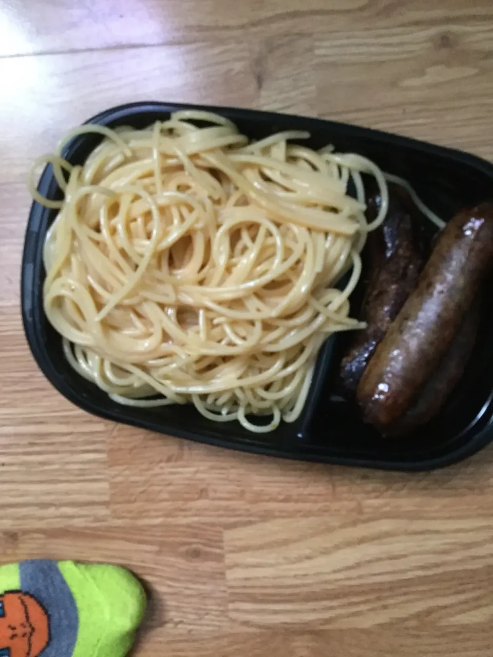 Spaghetti with cheese whiz and Italian sausage|ninja kittyさん