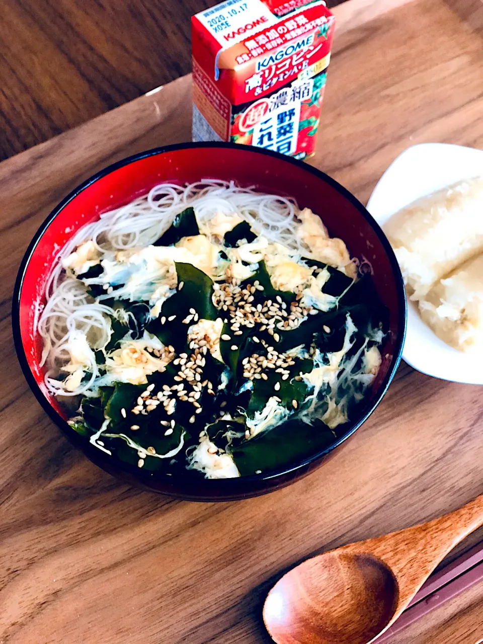 Snapdishの料理写真:本日の朝ご飯→パンもご飯もない時の卵わかめの煮麺|Taja & Mayさん