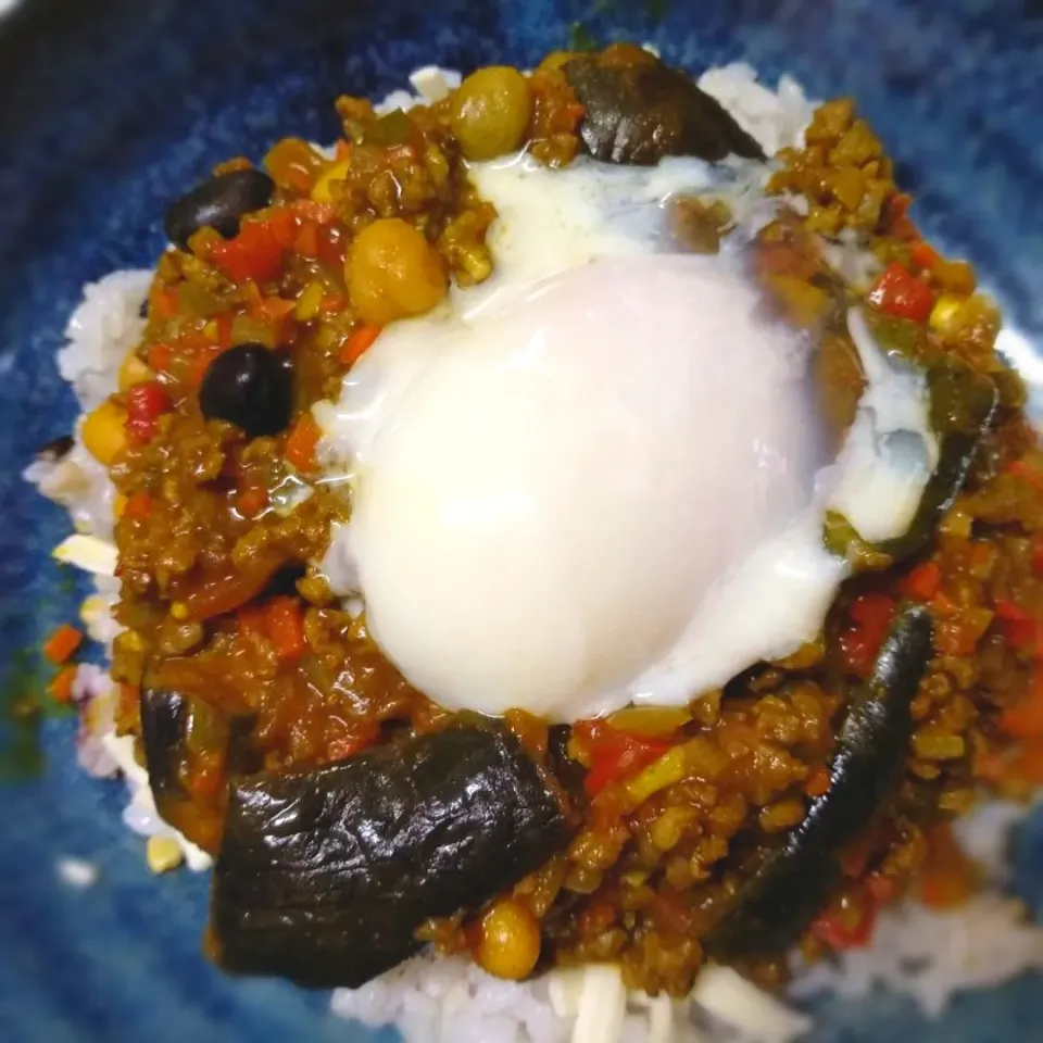 Snapdishの料理写真:大豆ラボの挽肉でドライカレー!なすとミックスビーンズも➕|うるちゃんママさん