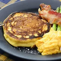 大豆粉とヨーグルトの朝ごはんパンケーキ