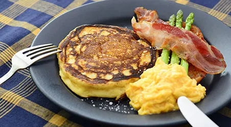 Snapdishの料理写真:大豆粉とヨーグルトの朝ごはんパンケーキ|マルコメ キッチンさん