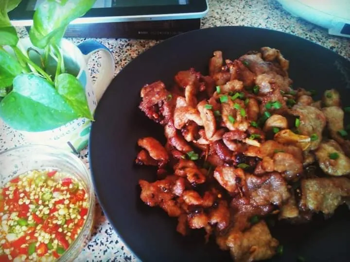 Fried Pork with chilli and fish sauce🧸|TanAmiさん