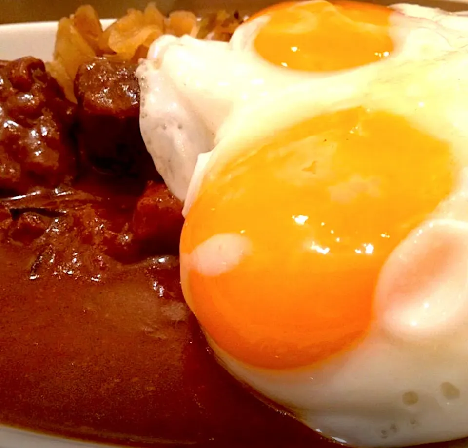 カレーライス🍛目玉焼きトッピング🍳|zeroweb_bossさん