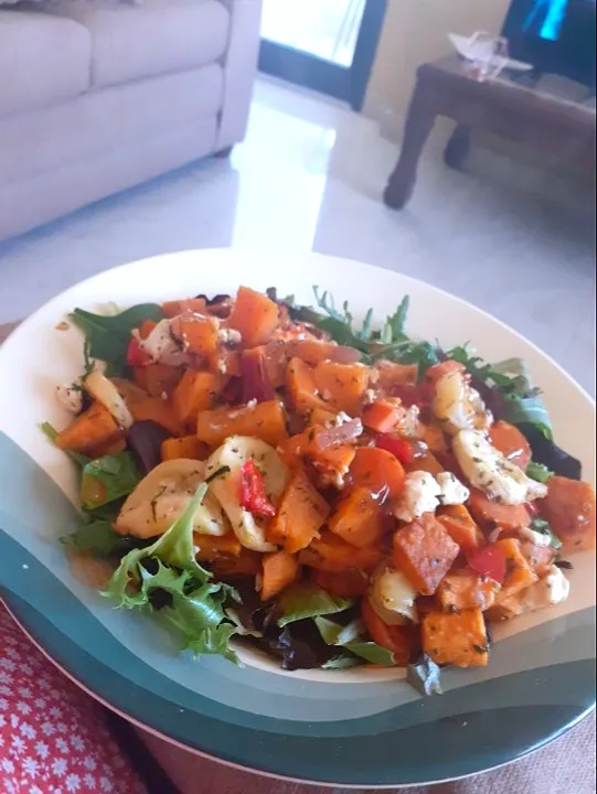 roast vegetables and feta salad|happy tummyさん