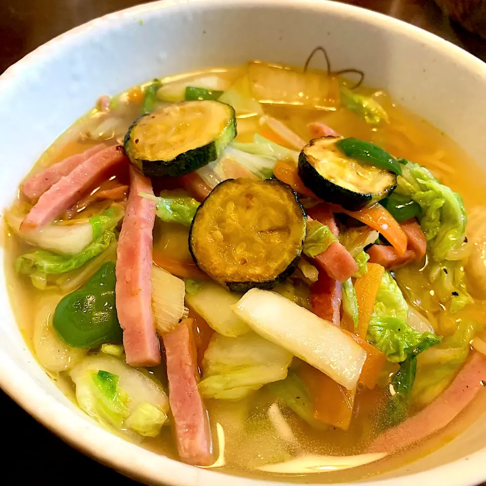 残り物の野菜でタンメン🍜|みっこちゃんさん