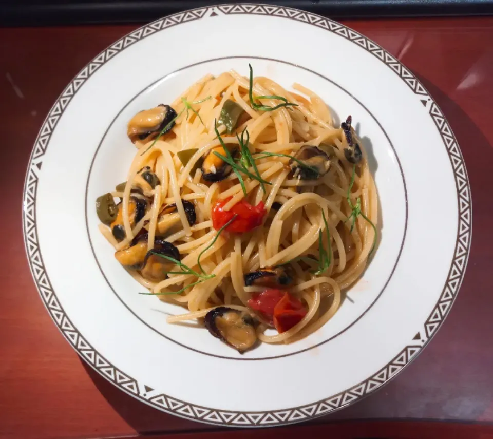 Snapdishの料理写真:vongole pasta|Gim GwangWooさん