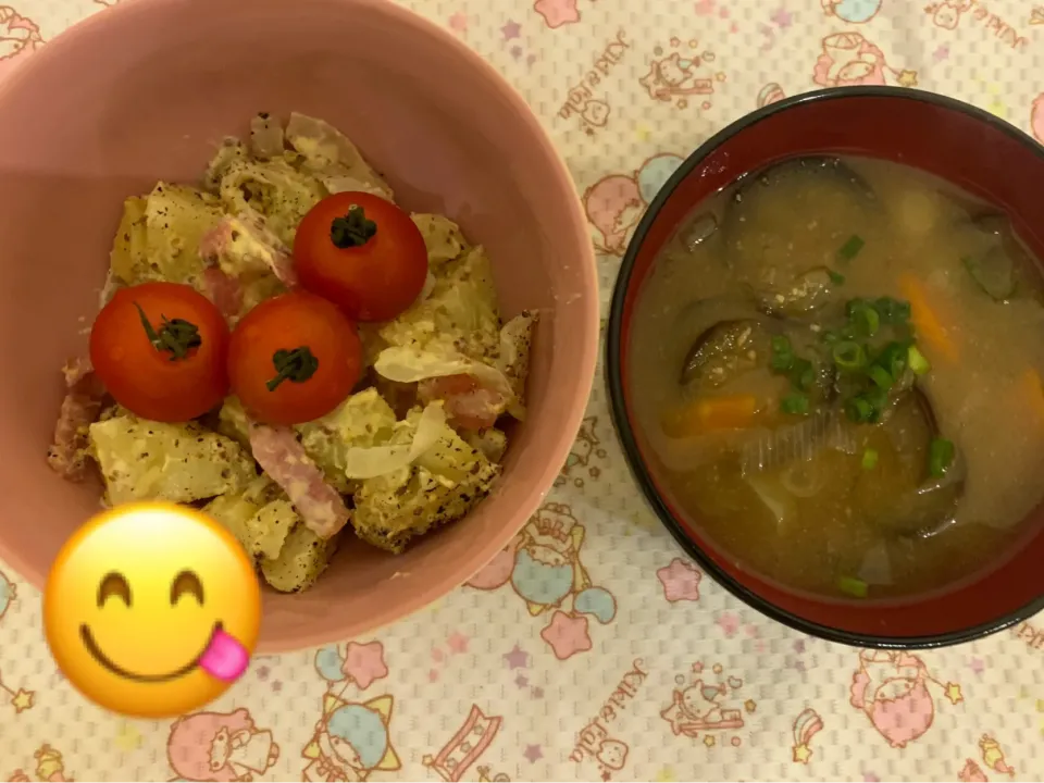 ポテトサラダ　茄子とねぎとにんじんの味噌汁|ぽぷりさん