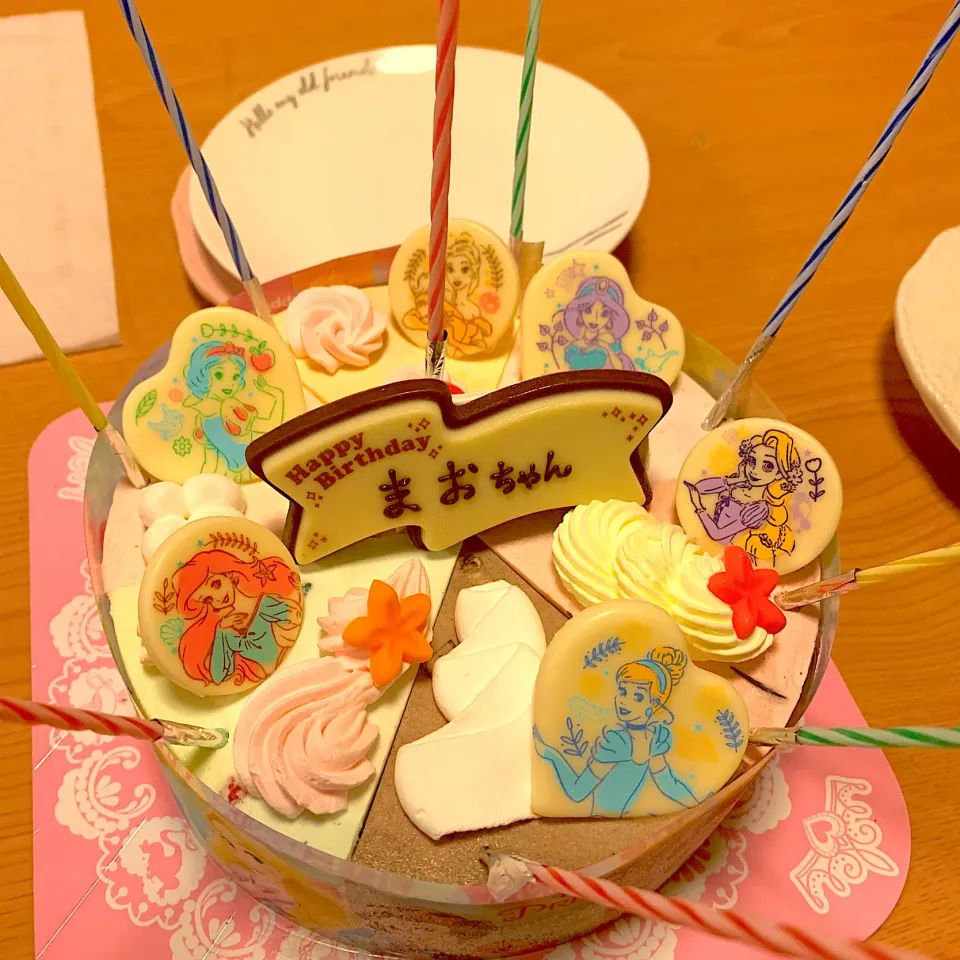 Snapdishの料理写真:娘の誕生日🎂アイスケーキ|jasminさん