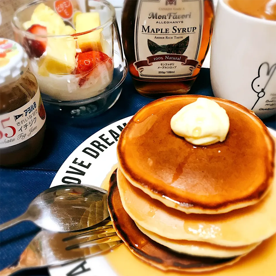 パンケーキ🥞フルーツヨーグルト🥣🍓ダルゴナコーヒー☕|gunlove❤さん