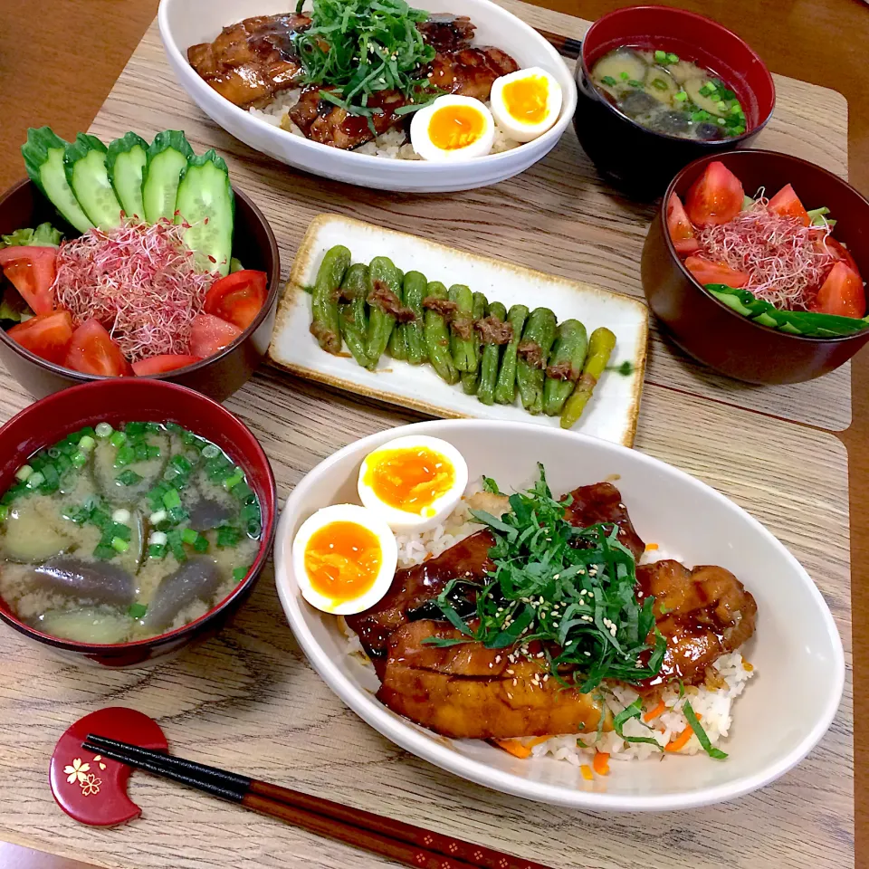 生姜ごはんとイワシの蒲焼き丼🐟|waiwaiさん