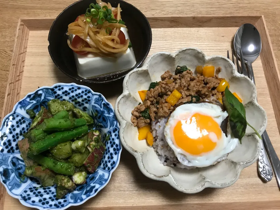 ガパオライスの晩ご飯|ぶーちゃんさん