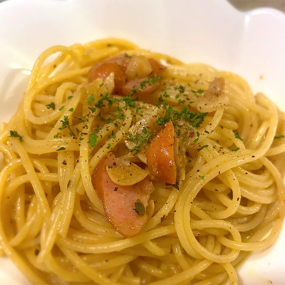 アヒージョの残ったオリーブオイルでオイルパスタ🍝|Yoshiko Iさん