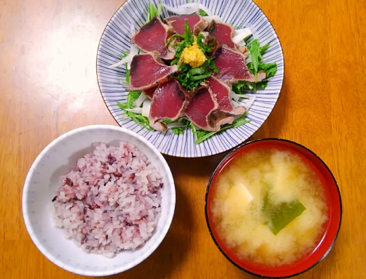 ４月８日　鰹のたたき　豆腐とわかめのお味噌汁|いもこ。さん