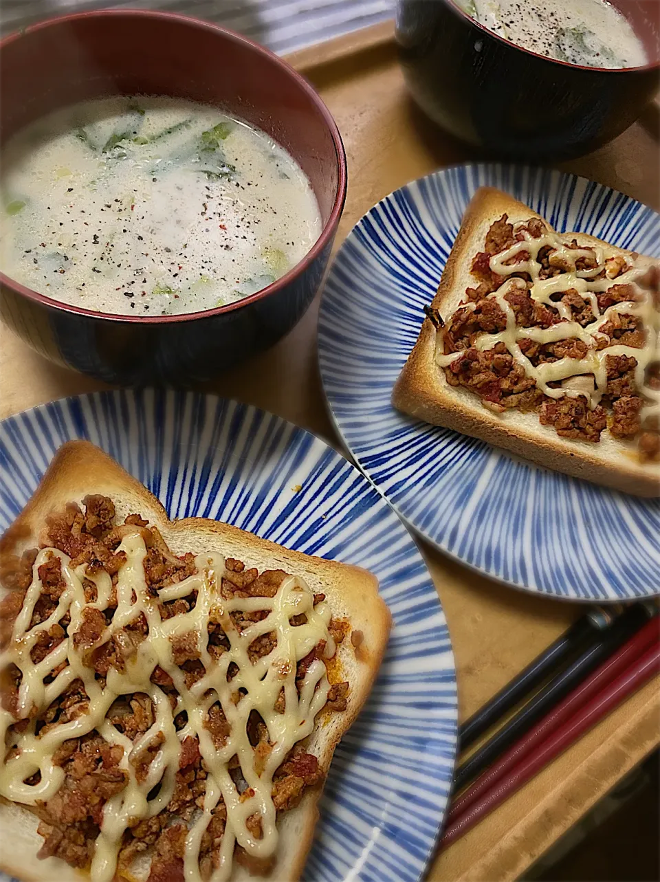 タコミートトースト🥪とレタスのミルクスープ🐮|こなちゅんさん