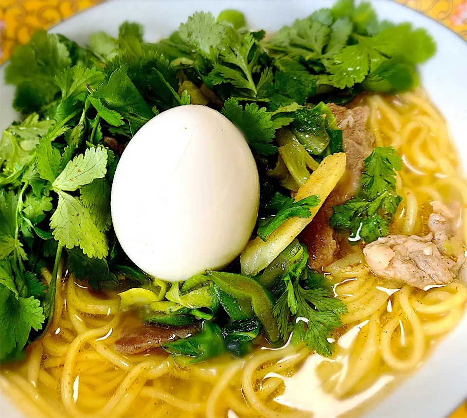 パクチーの巣ごもり風ラーメン(๑˃̵ᴗ˂̵)و|bamazooさん