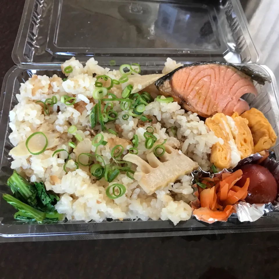 たけのこごはん弁当🍱|純さん