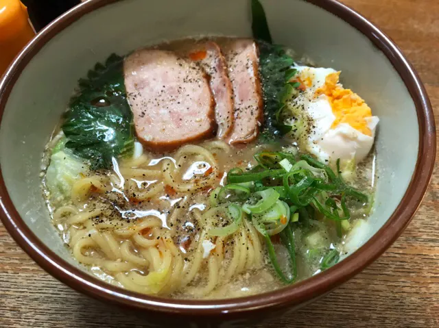 ラ王🍜、豚骨醤油味❗️ (･:ﾟдﾟ:･)✨|サソリさん