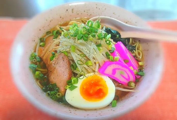 もやしたっぷりラーメン🍜|びせんさん