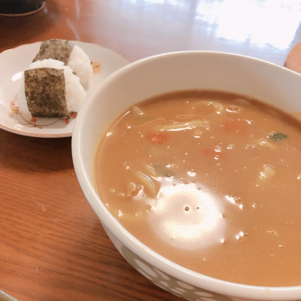 カレーうどん、ミニおにぎり|みぃさん